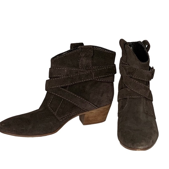 Nine West Lairah‎ chocolate brown Suede Pull On Ankle Booties. Size 8.5 - Picture 4 of 10